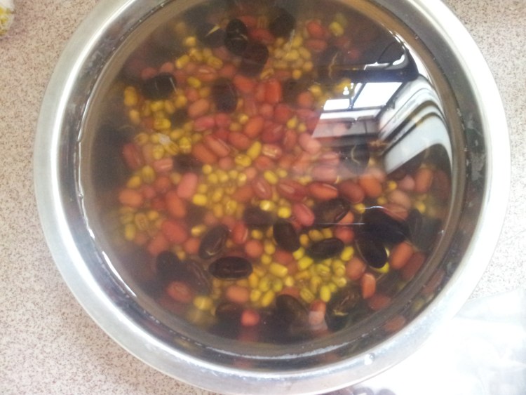 红黑绿豆汤步骤2
