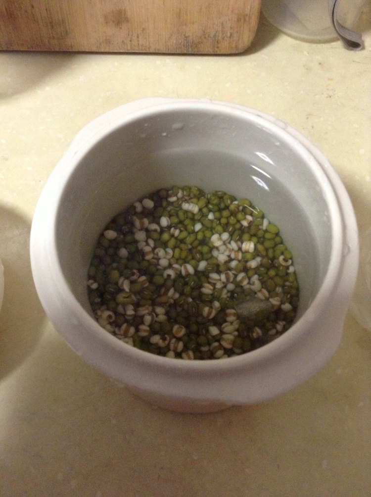 绿豆薏仁粥步骤6