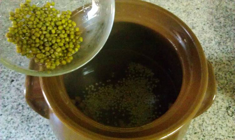 南瓜绿豆高粱米粥步骤4