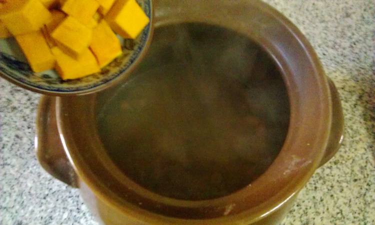 南瓜绿豆高粱米粥步骤6