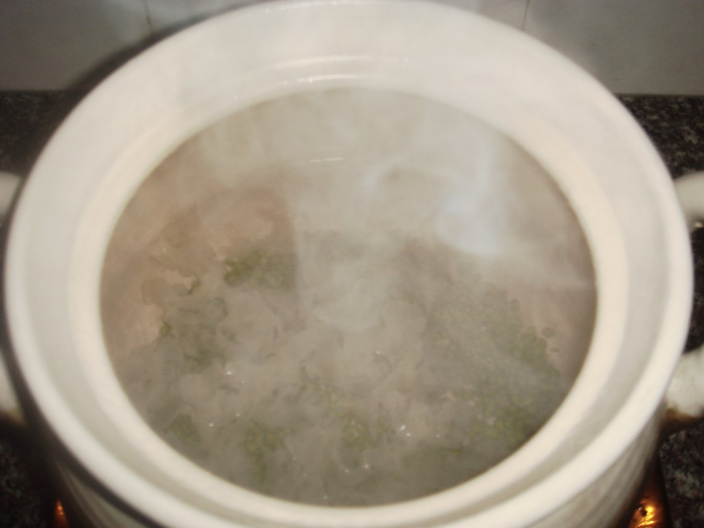 银耳绿豆甜品步骤2