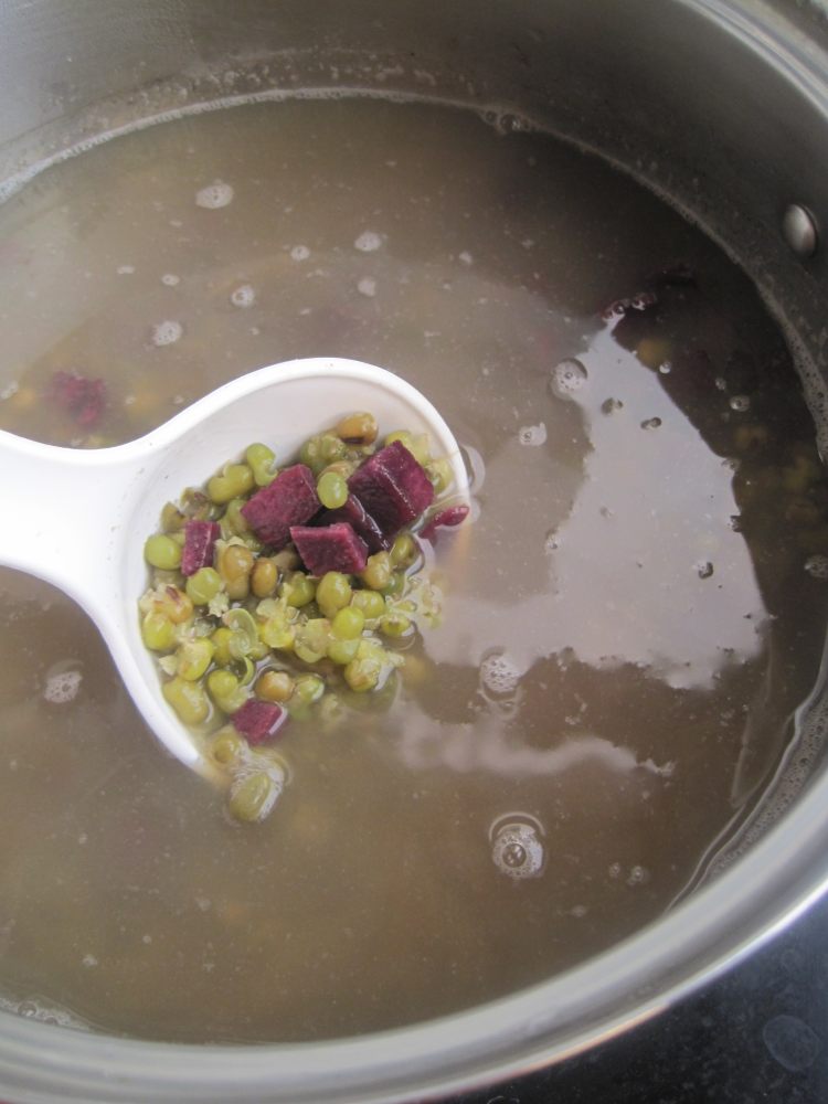 紫薯绿豆汤步骤4