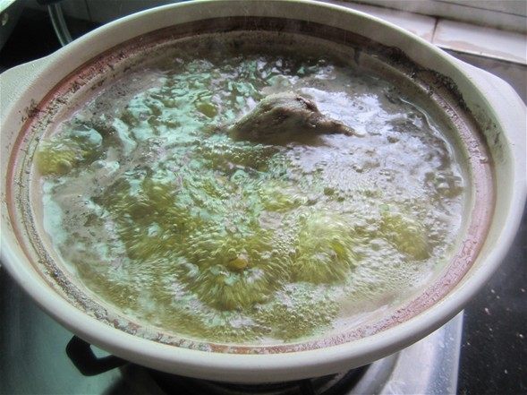 绿豆陈皮煲猪骨步骤6