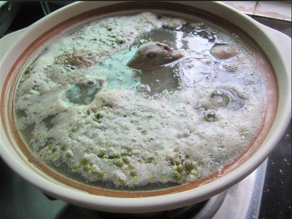 绿豆陈皮煲猪骨步骤5