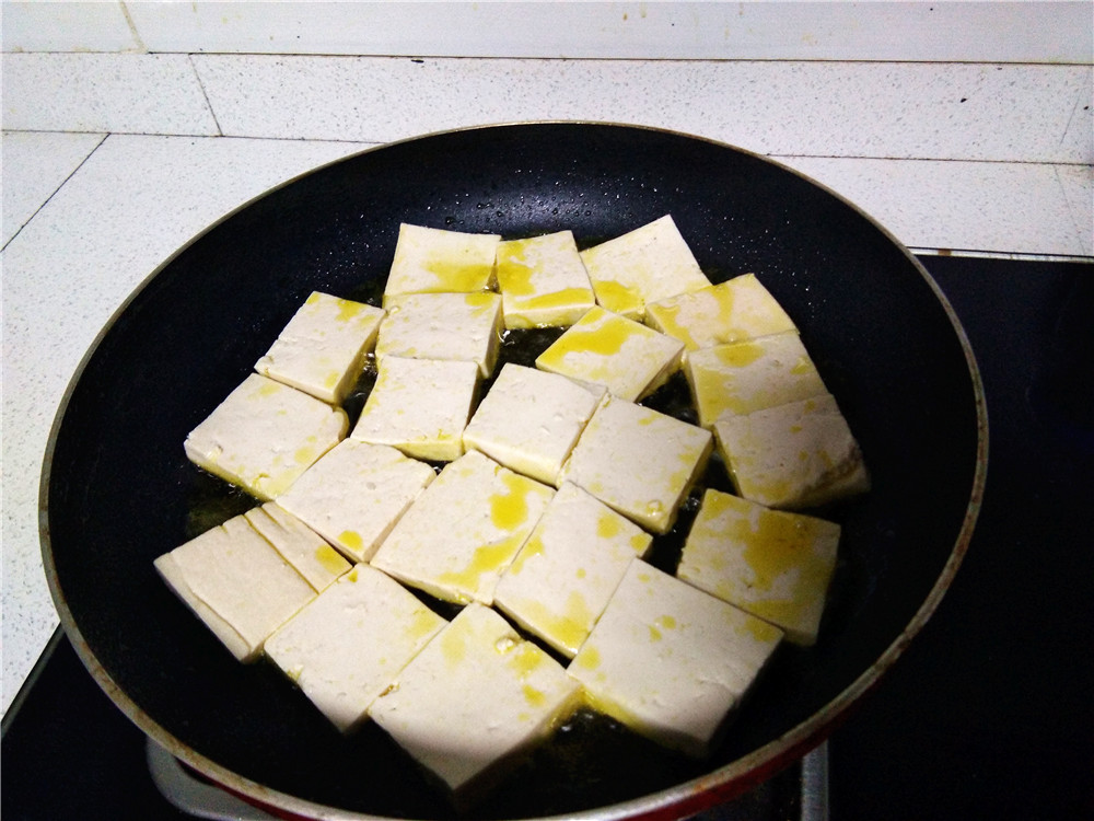 地瓜片炒豆腐步骤4