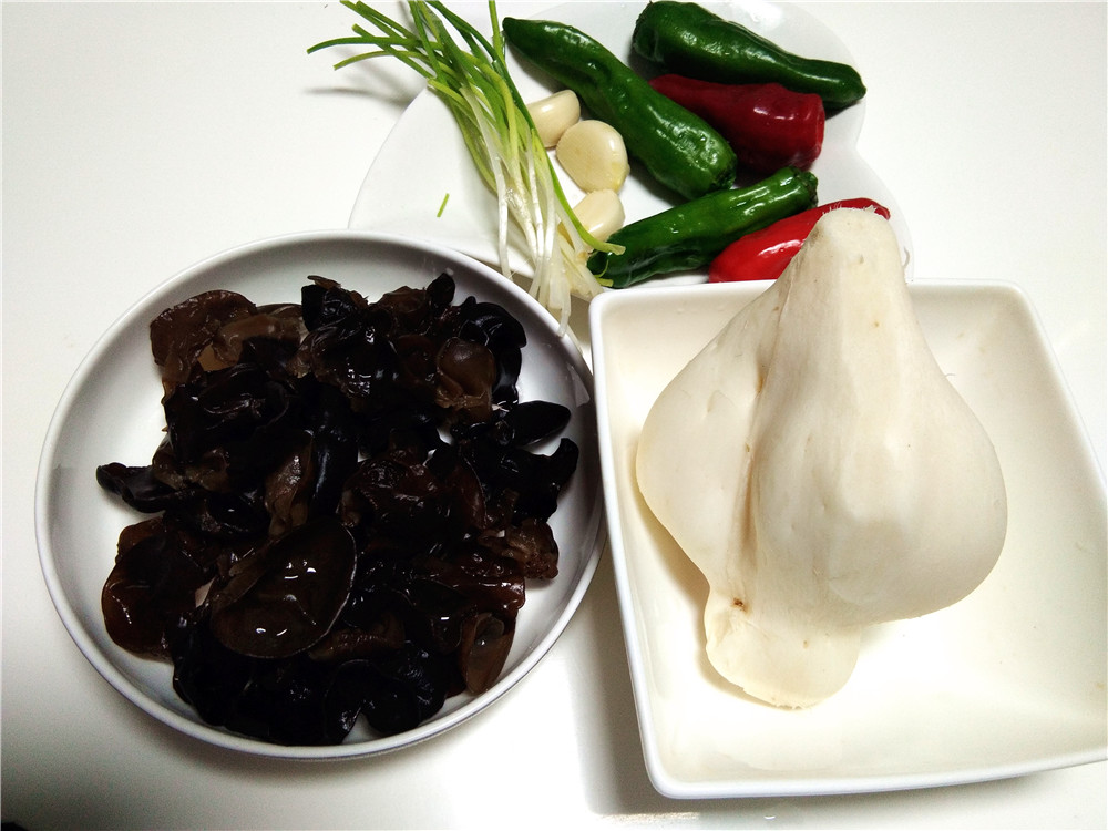 地瓜片炒豆腐步骤1