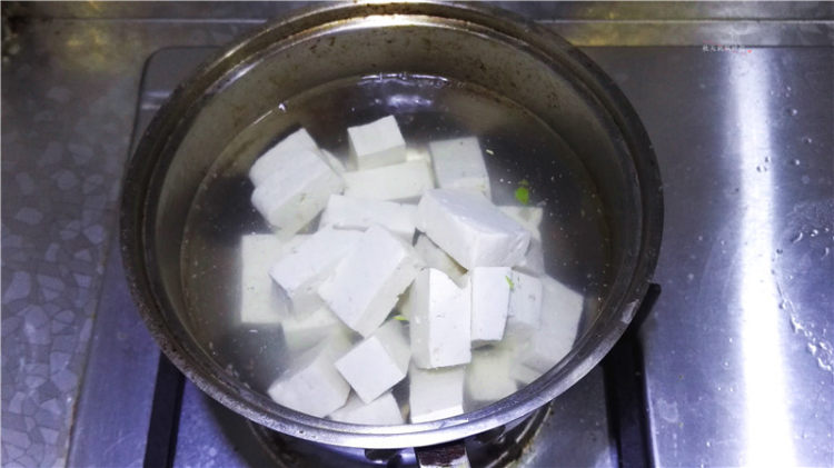 蕃茄豆腐煲步骤3