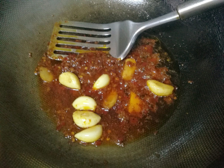 蚬子干烧豆腐步骤5