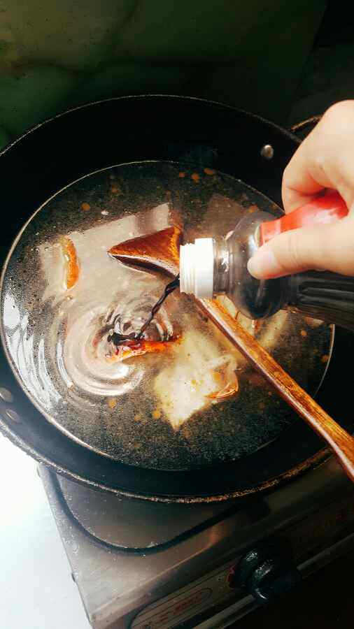 螃蟹炖豆腐步骤7