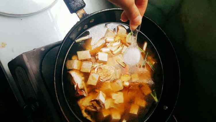 螃蟹炖豆腐步骤11