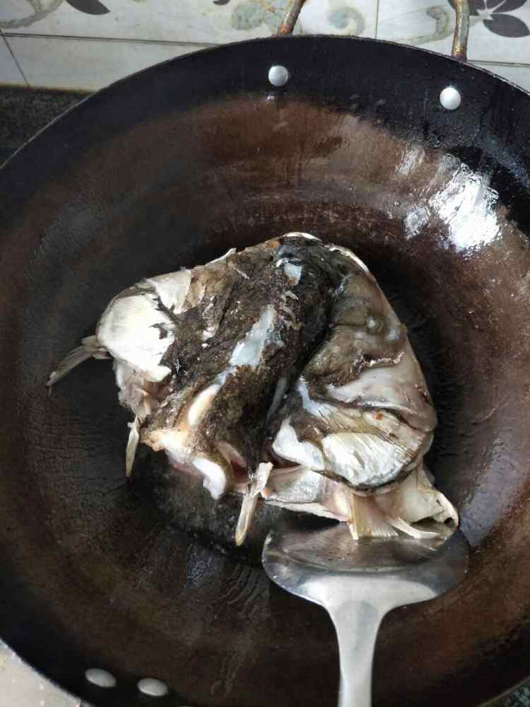 麻辣香水鱼头步骤4