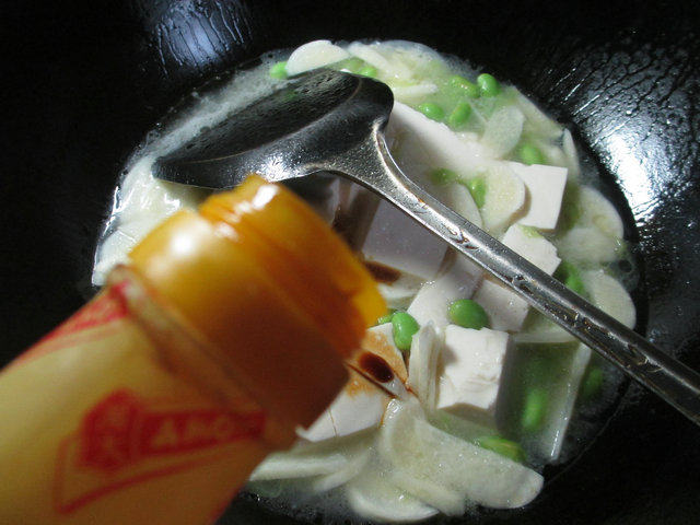 毛豆茭白煮豆腐步骤5