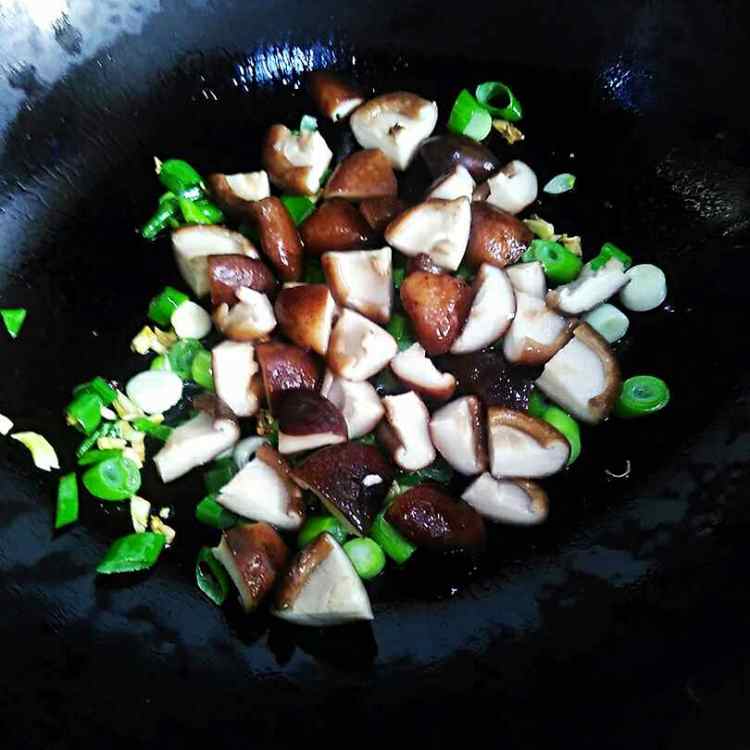 香菇炖豆腐步骤8