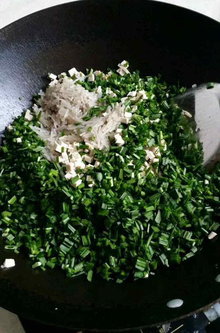 韭菜豆腐包步骤4