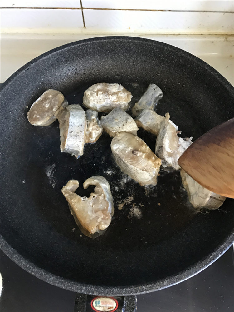 鳕鱼炖豆腐步骤5