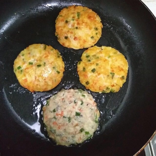 虾仁豆腐饼步骤5