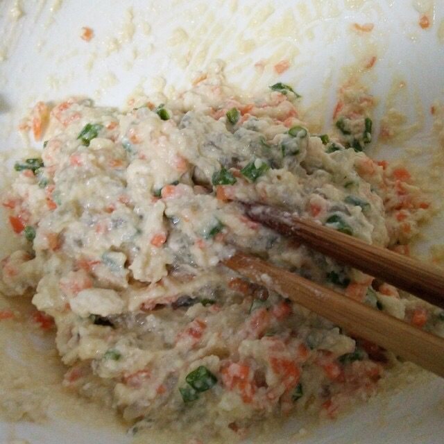 虾仁豆腐饼步骤2