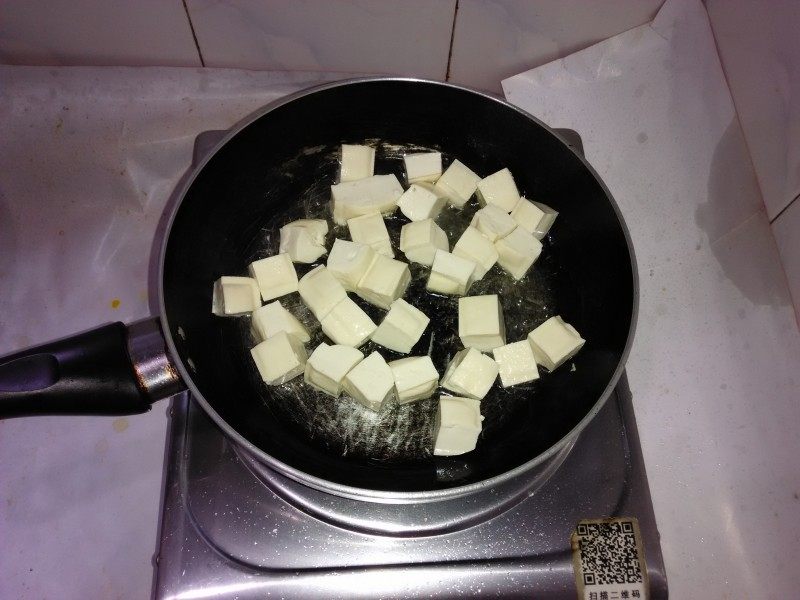 豆腐粉丝鱼腩煲步骤4
