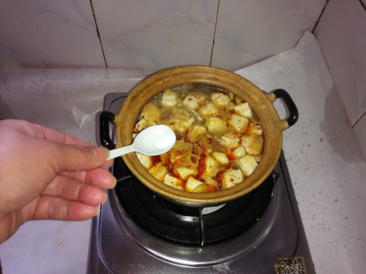 豆腐粉丝鱼腩煲步骤10