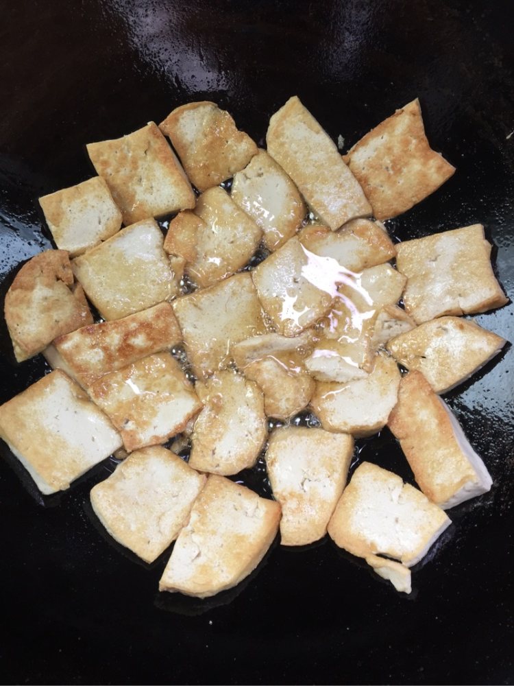 豆腐烧肉步骤2