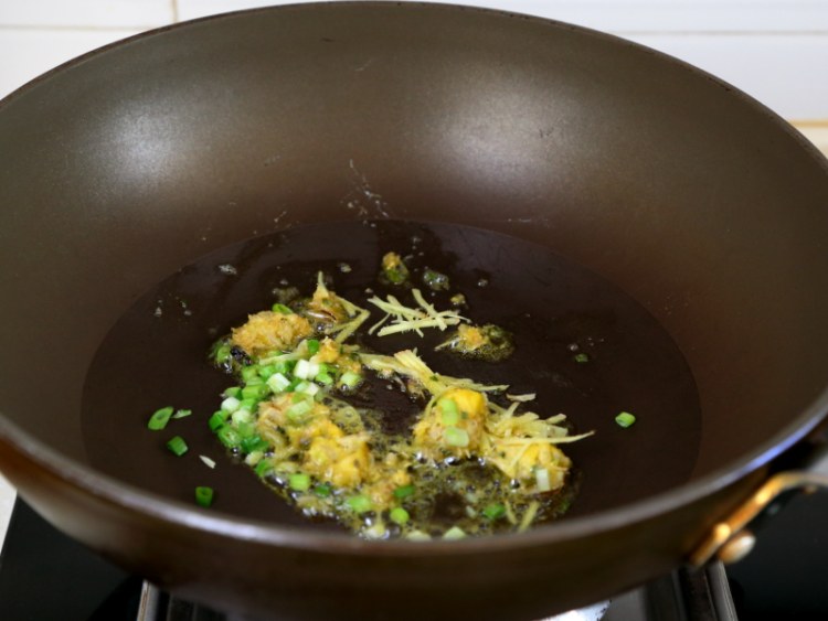 蟹粉豆腐#非转基因金步骤3