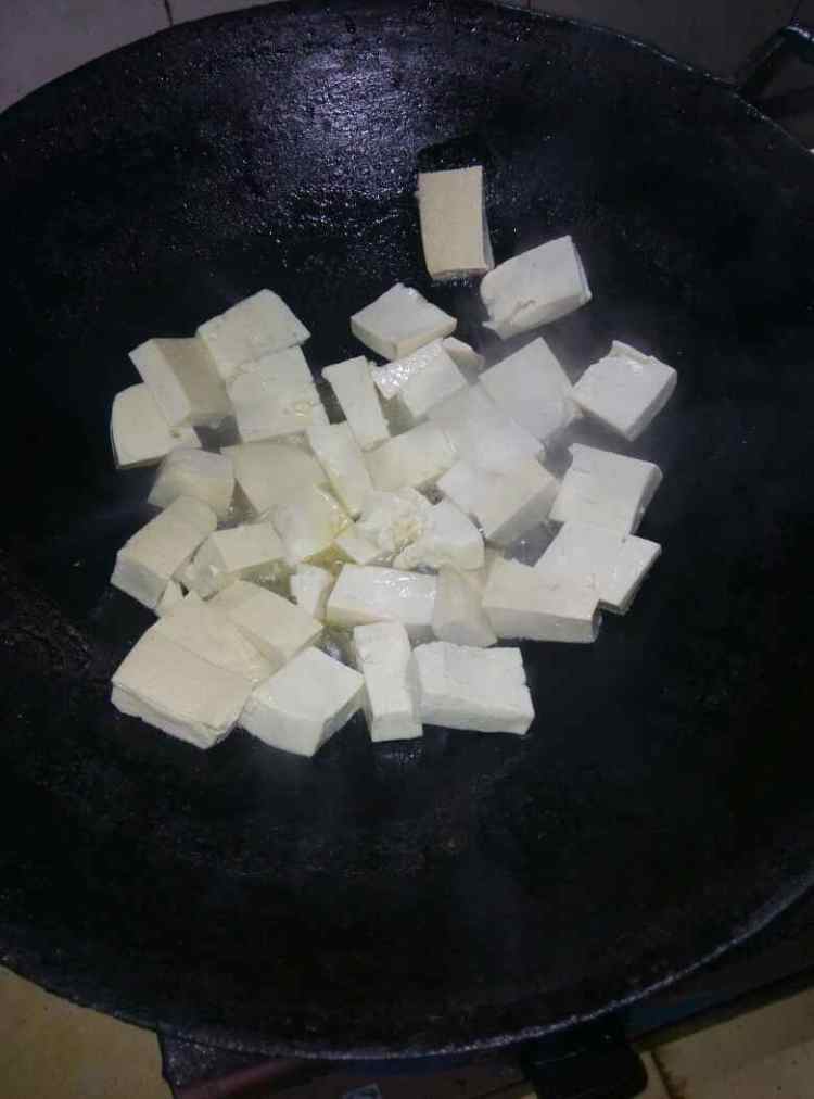 韭菜炒豆腐步骤2