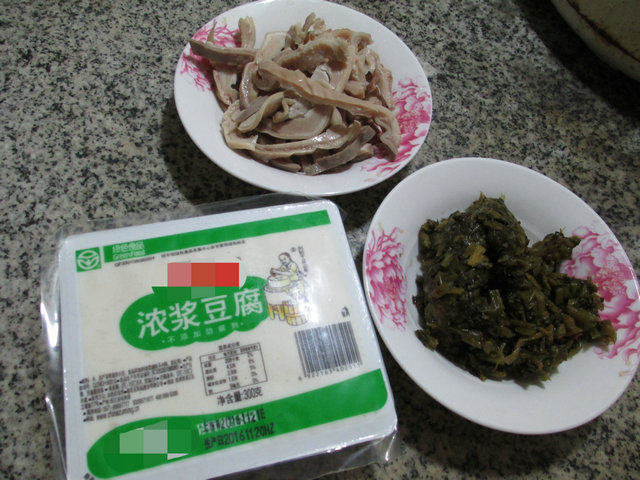 雪菜猪肚煮豆腐步骤1