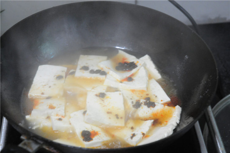 黑豆豉烧豆腐步骤3