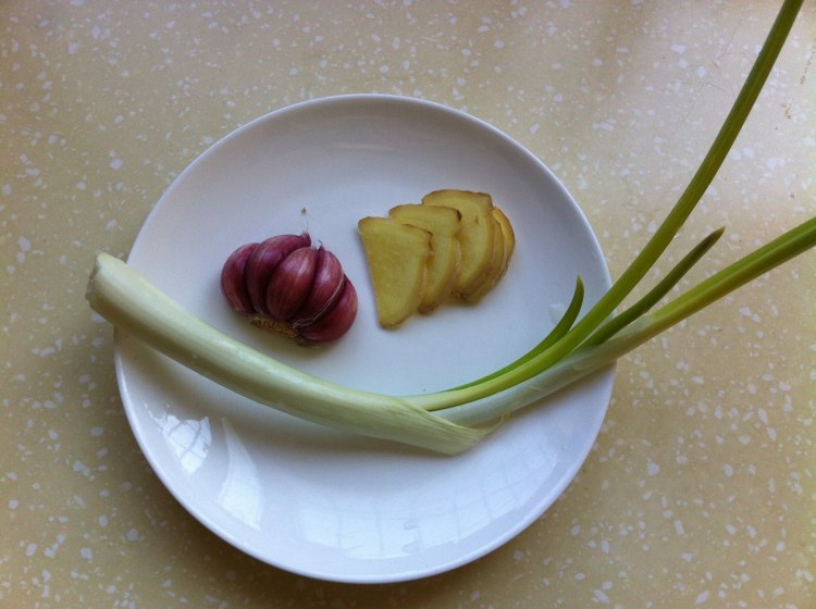 番茄味麻婆豆腐步骤2