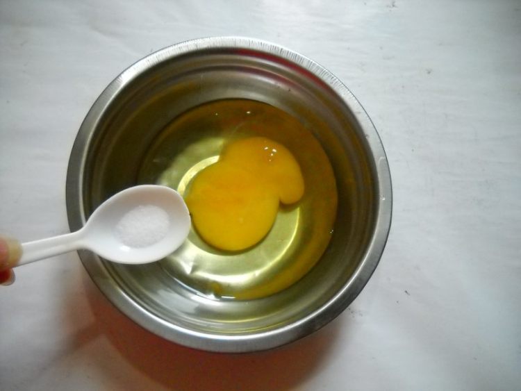 麻辣鸡蛋豆腐小面步骤5