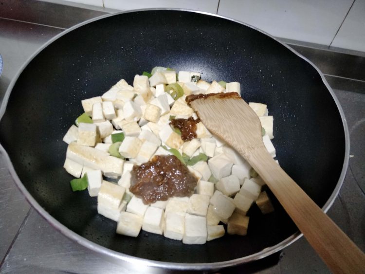 豆瓣酱烧豆腐步骤5