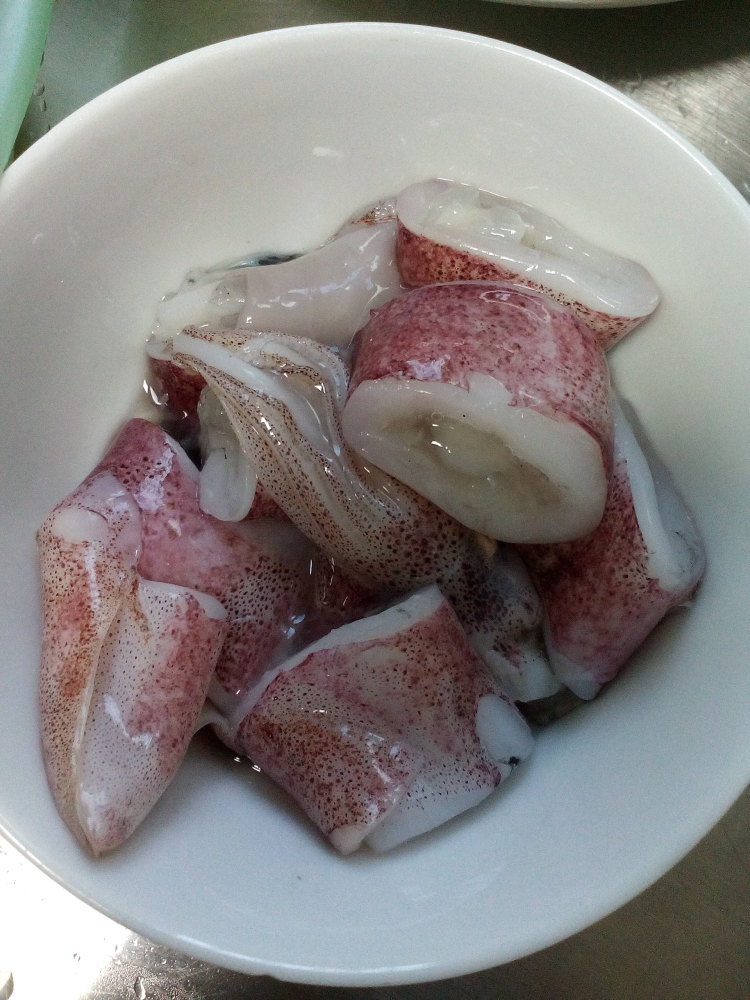 金针菇海鲜炖豆腐步骤3