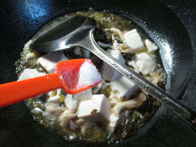 雪菜秀珍菇豆腐步骤6