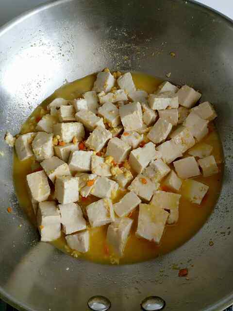 咸蛋黄豆腐步骤7