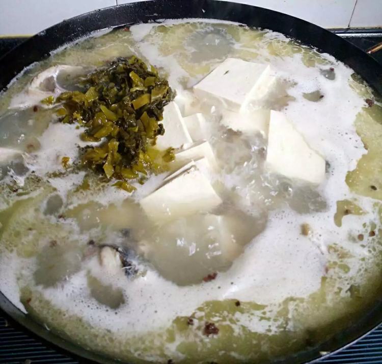 酸菜豆腐鱼块步骤7