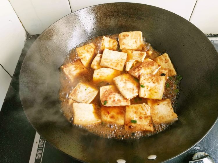 豆豉辣酱烧豆腐步骤8