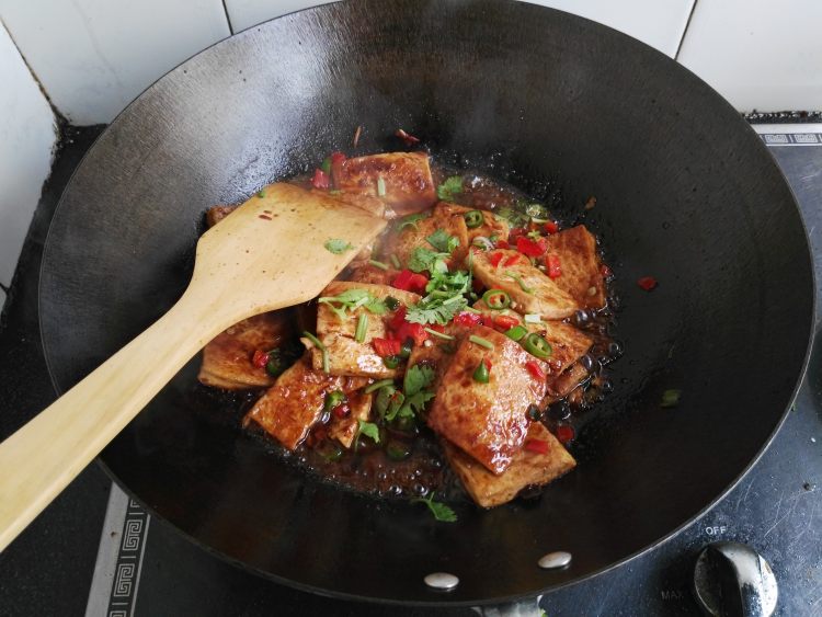 豆豉辣酱烧豆腐步骤13