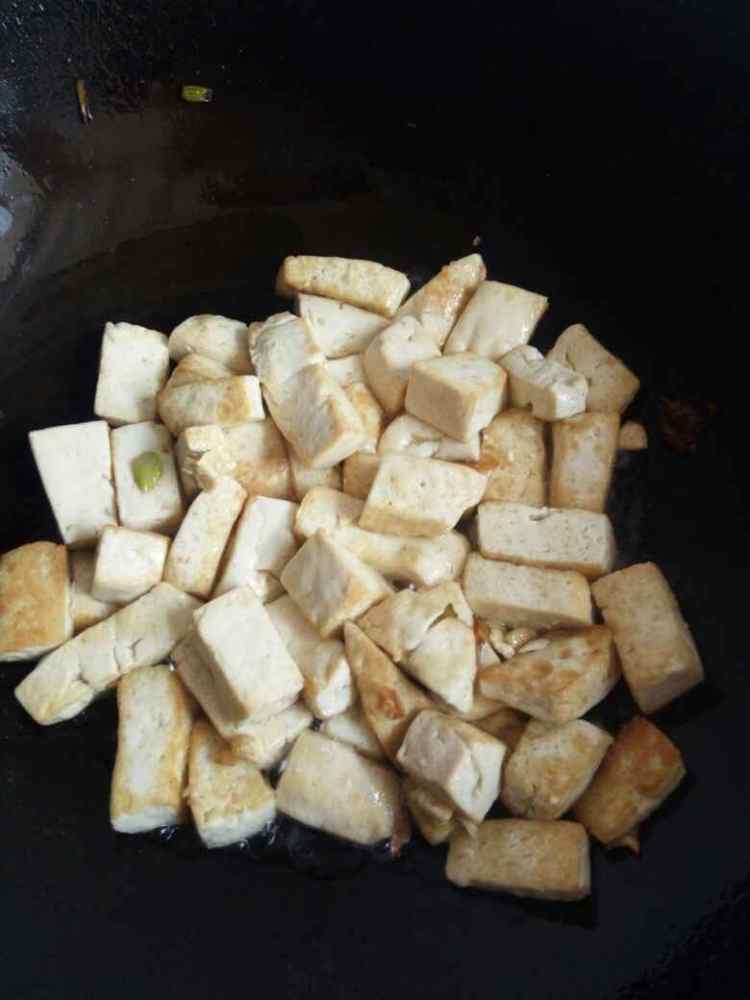 家常青椒豆腐步骤3