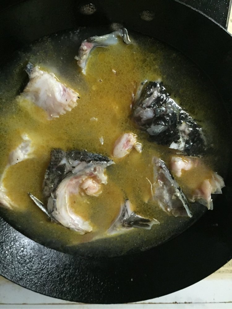 奶白鱼头豆腐汤步骤5