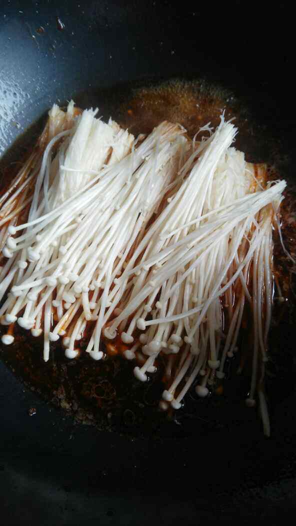 金针豆腐煲步骤5