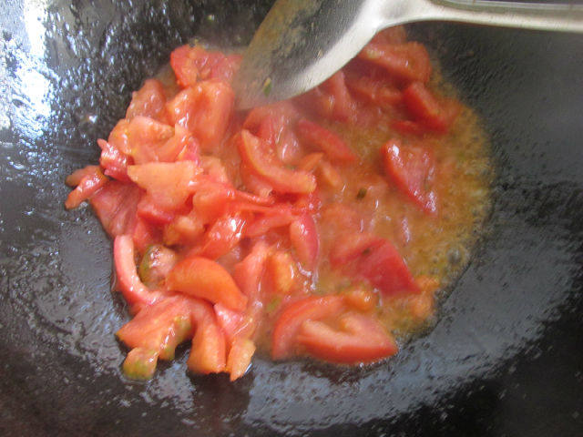 番茄酸汤面步骤6