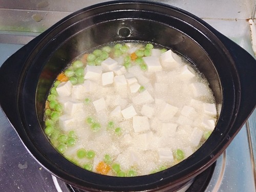 虾仁豆腐煲步骤9