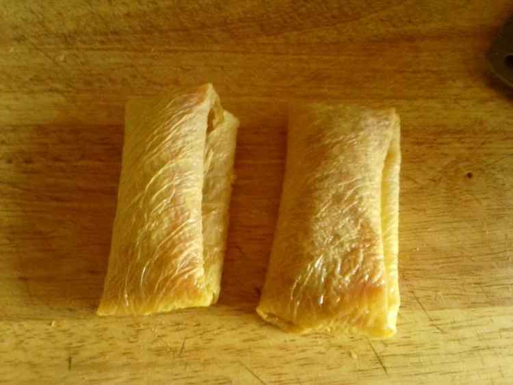 焖油豆皮肉卷步骤4