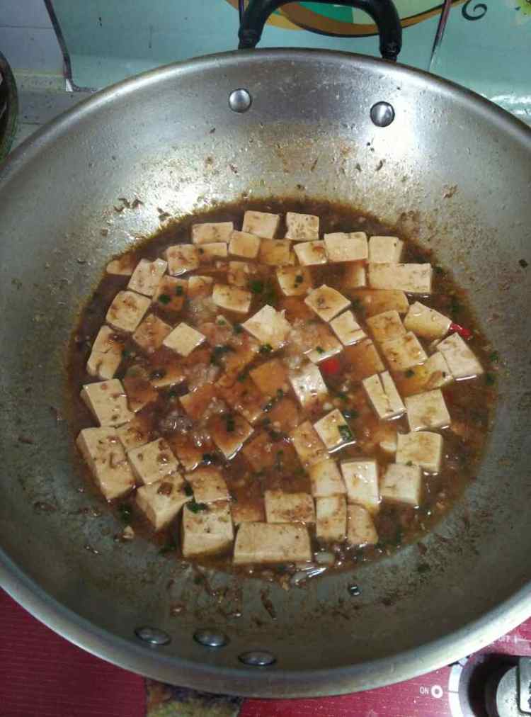 麻虾酱炖豆腐步骤8