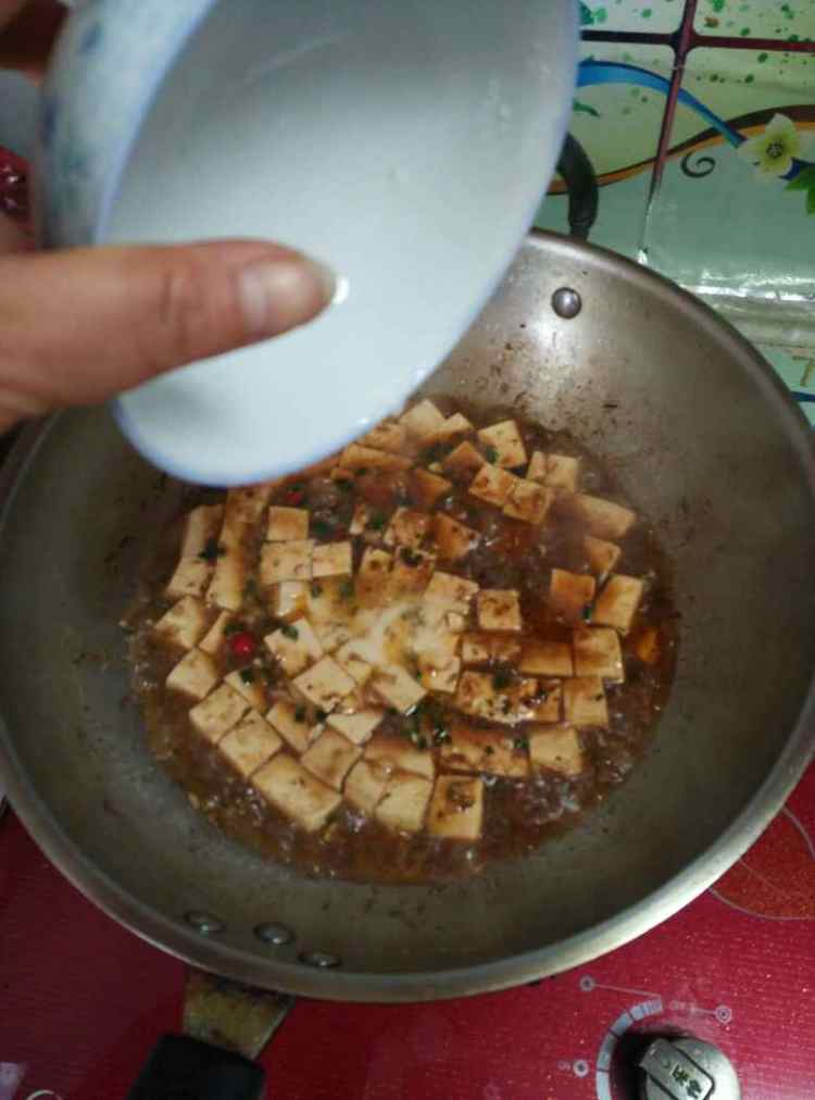 麻虾酱炖豆腐步骤7