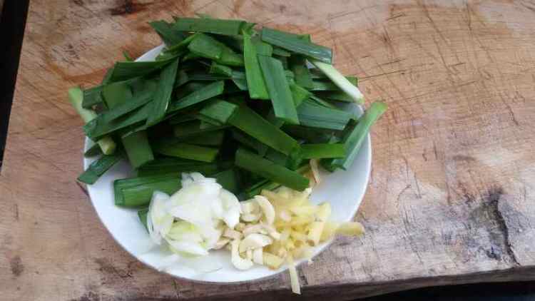 虾酱豆腐步骤2