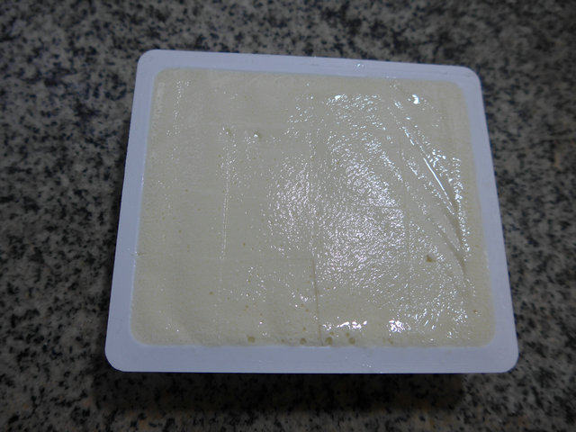 雪菜蟹味菇豆腐汤步骤2