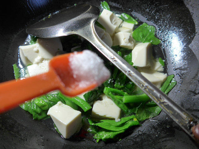 菜芯煮豆腐步骤6