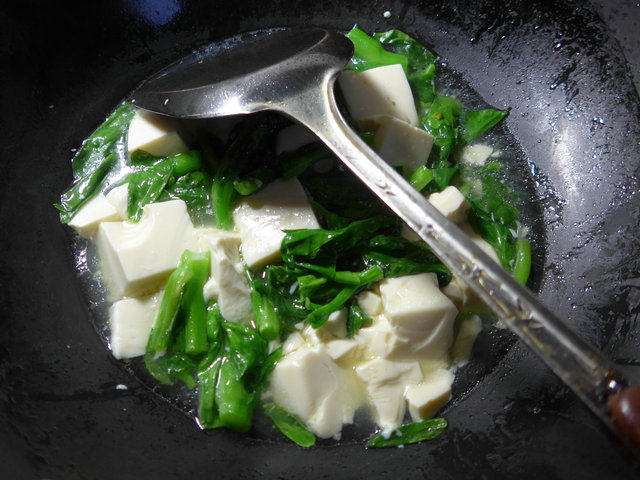 菜芯煮豆腐步骤7