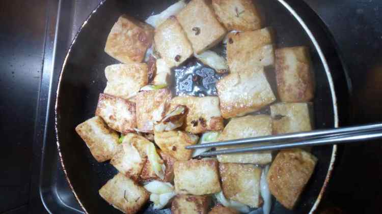 葱煎豆腐步骤5